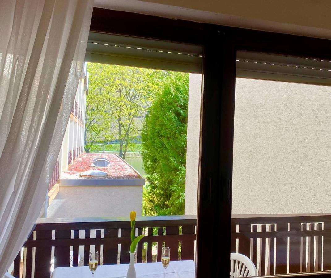 Hotel Krone Riesling Trittenheim Bagian luar foto