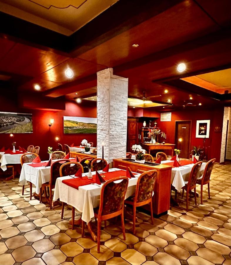 Hotel Krone Riesling Trittenheim Bagian luar foto