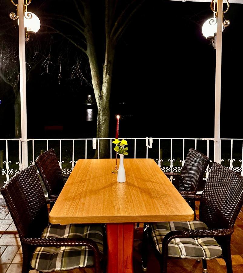 Hotel Krone Riesling Trittenheim Bagian luar foto