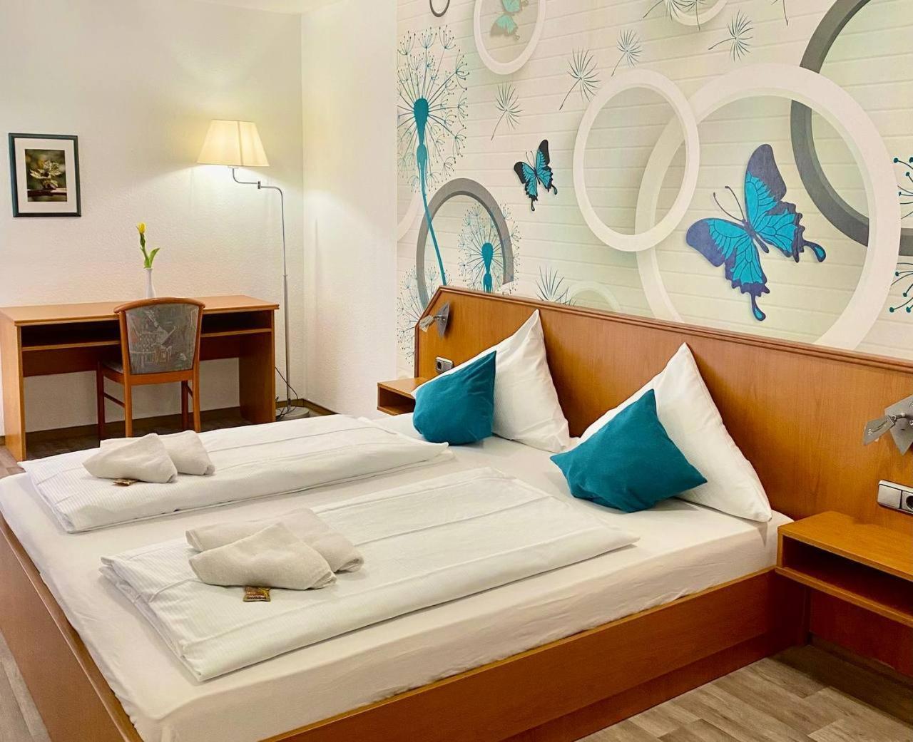 Hotel Krone Riesling Trittenheim Bagian luar foto