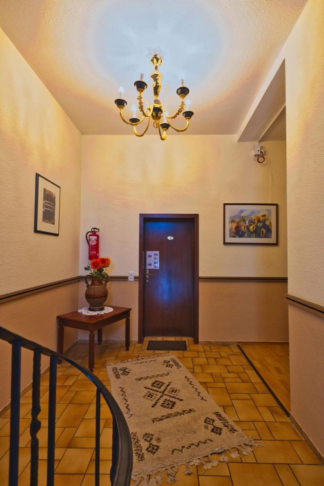 Hotel Krone Riesling Trittenheim Bagian luar foto